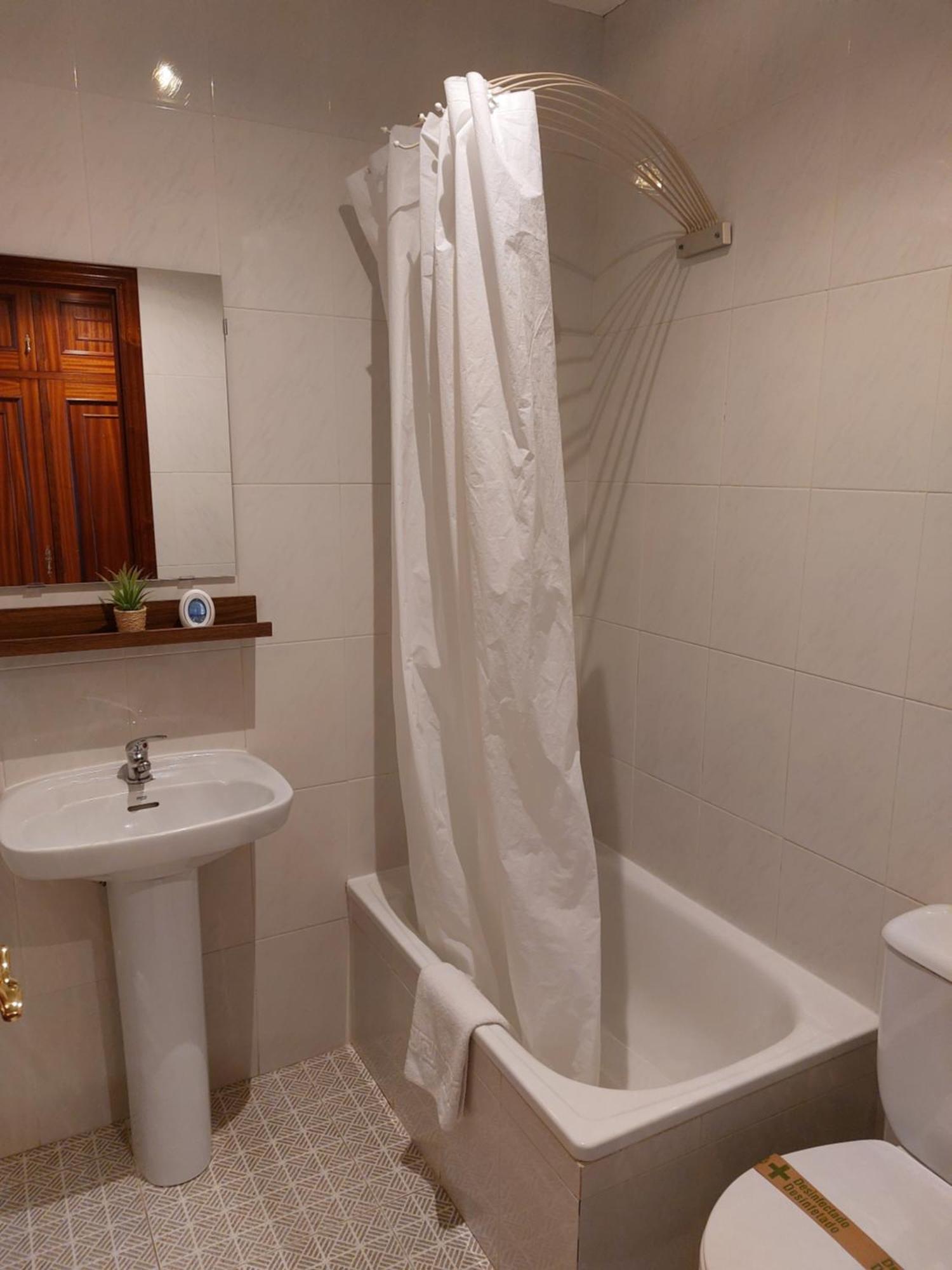 A Taberna De Gundian Hotel Vedra Buitenkant foto